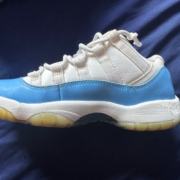 Jordan Kids White and Blue Sneakers - Picture 2 of 7